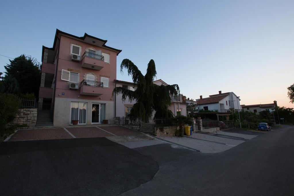 Villa Lugano 罗维尼 外观 照片