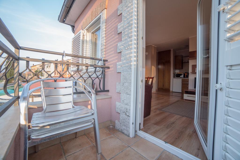 Villa Lugano 罗维尼 外观 照片