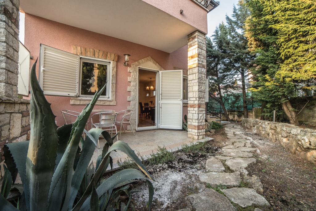 Villa Lugano 罗维尼 外观 照片